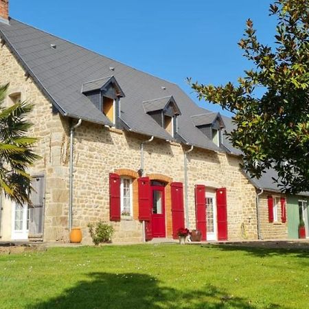 Isigny-le-BuatLa Pichonniere住宿加早餐旅馆 外观 照片